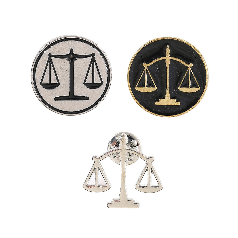 Broche transfrontalière en métal, symbole de la justice simple, Balance, pour maintenir l'ordre public. Accessoire amusant pour chapeau ou casquette._voghion.com