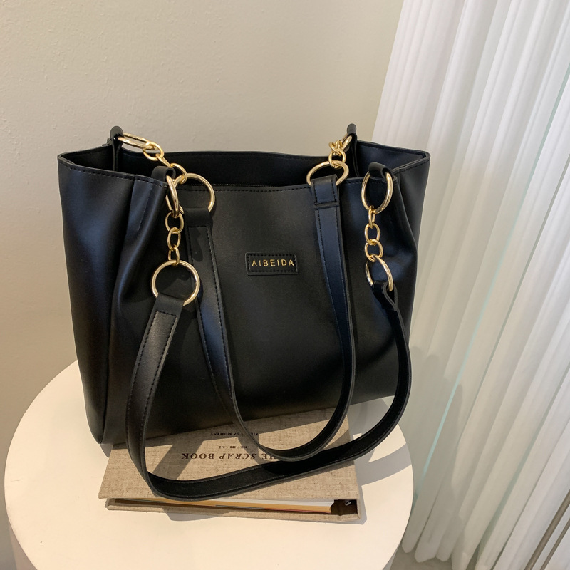 Bolsa de gran capacidad para mujeres 2025, nueva moda de otoño y invierno, bolso de hombro de mujer, sensación de alto nivel, bolso de viaje de clase para estudiantes image 10