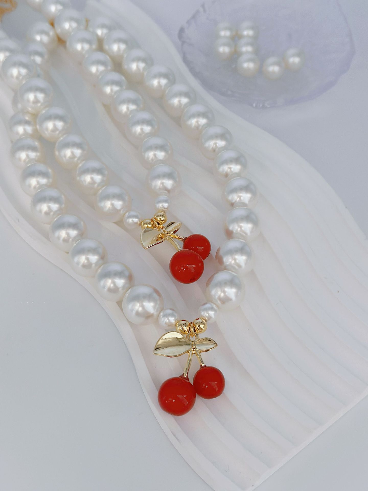 Dulce Fruta Aleación Perlas De Concha Venta Al Por Mayor Collar display picture 4