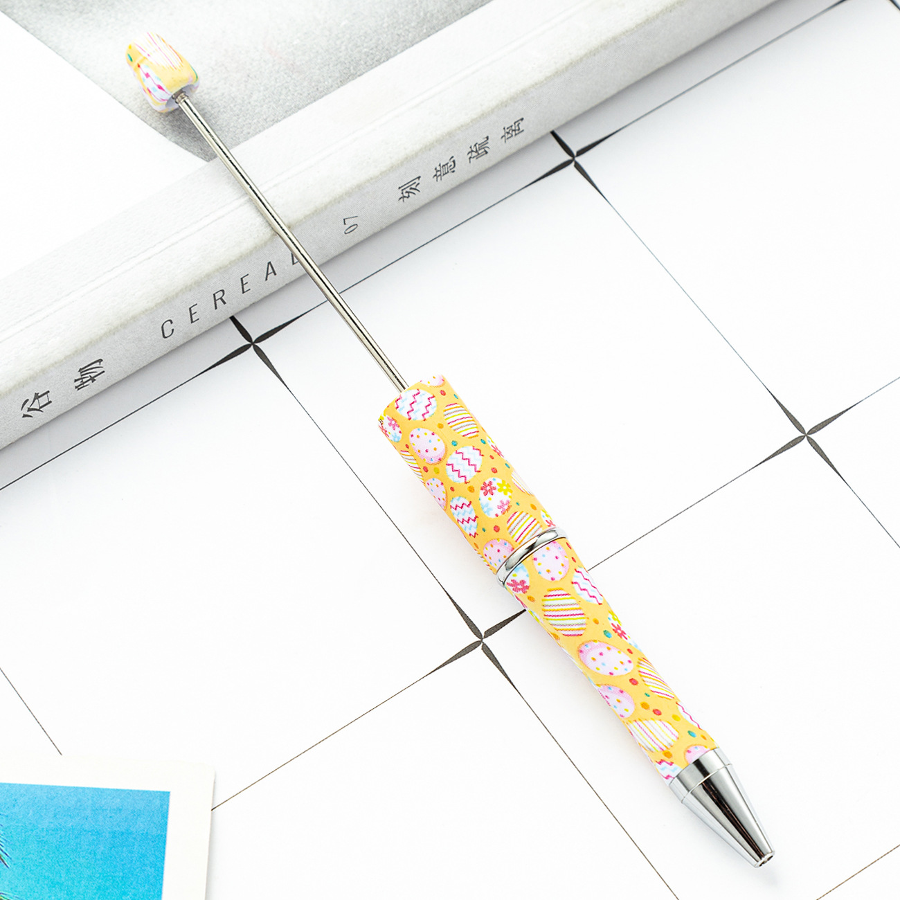 Nueva pluma de cuentas de plástico DIY creativo conejo de Pascua serie con cuentas bolígrafo pluma de impresión al por mayor