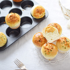 Cross-border 12-in-a-row round non-stick cupcake pan, flat muffin cups baking tray for home oven, paper cups, wholesale
