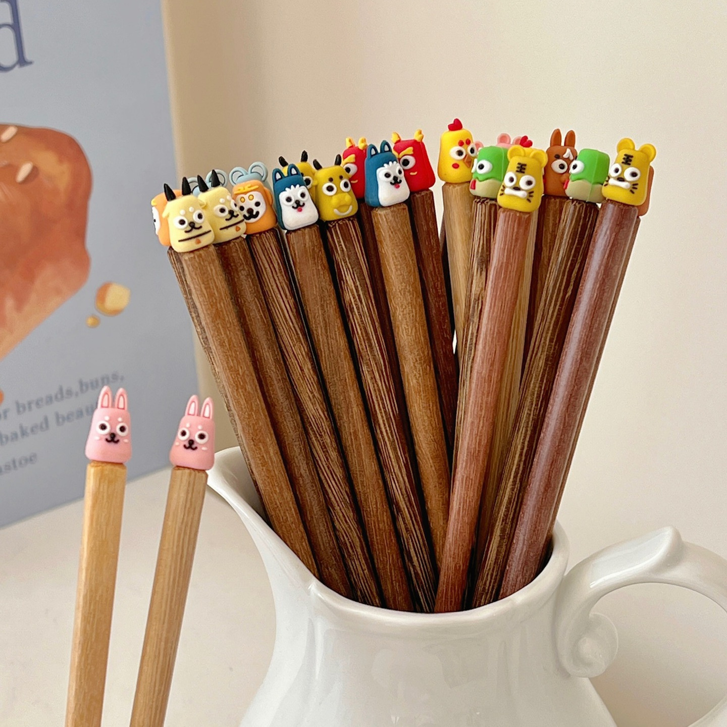 [Yuan hibiscus bamboo wood] household children's wooden chopsticks 18cm non-slip chicken wing wooden cartoon cute chopsticks twelve zodiac