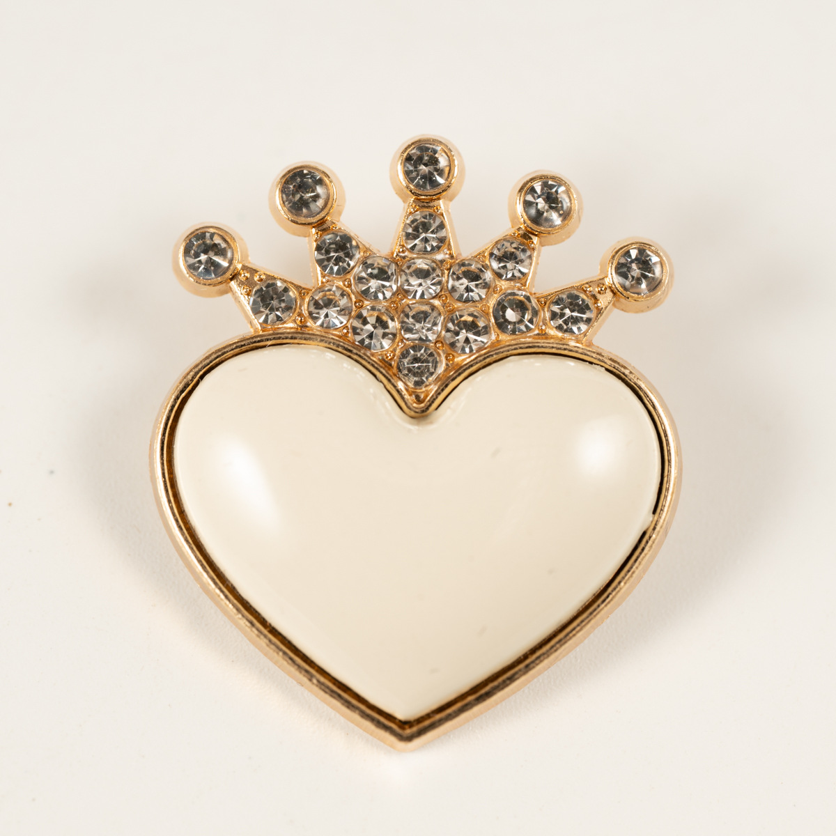 Broche haut de gamme en alliage de zinc, neuve et transfrontalière, en forme de cœur, pour vêtements, chapeaux, chaussettes et accessoires (vente en gros)._voghion.com