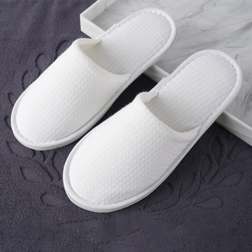 Hotel disposable slippers, homestay coral velvet household anti-slip guest room supplies beauty salon slippers wholesale