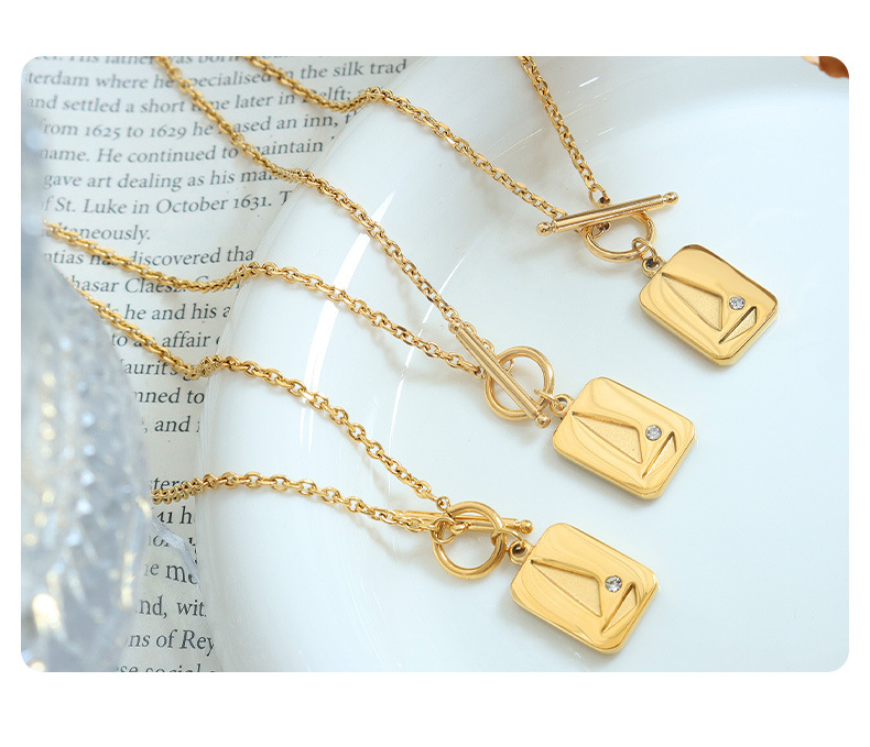 ins wind OT fibbia pendente quadrato triangolare zircone intarsiato collana geometrica titanio acciaio K oro catena clavicola unisex_voghion.com