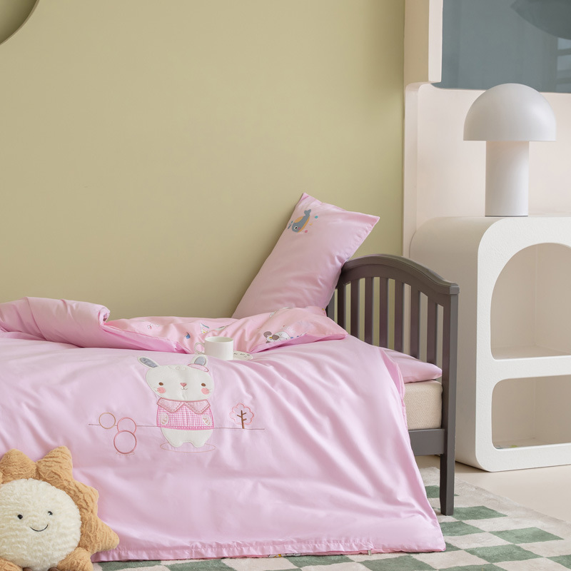 핑크 뚱뚱한 토끼