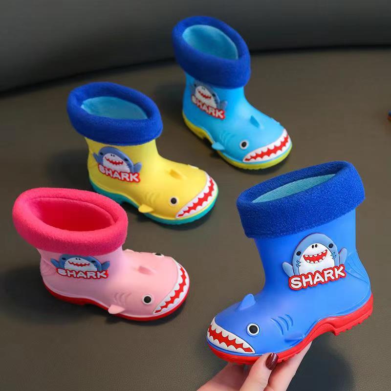 Children's Cartoon Shark Rain Boots with Velvet Removable Rain Boots for Boys and Girls, Medium and Large Kidsren's Waterproof Rain Boots, Mid-Tube Water Shoes