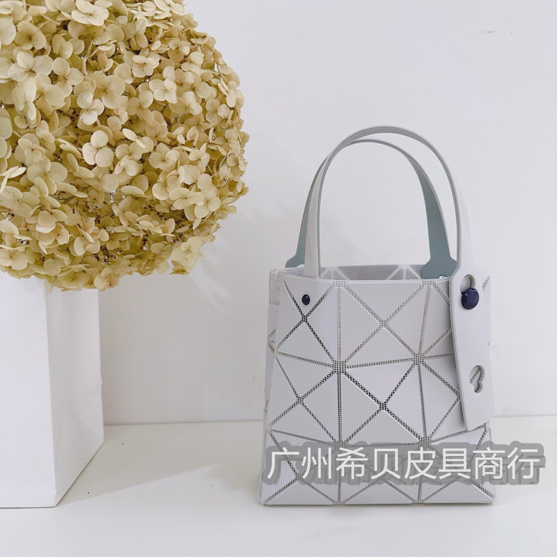 3月限定 日本製 幾何学模様 ダイヤモンドバッグ 大小角箱 4仕切り 携帯用 ショルダーボックスバッグ|undefined