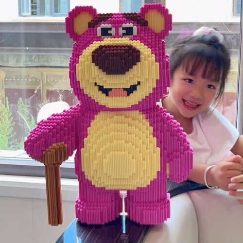 ChaoLeSen Toys Strawberry Bear Building Blocks Girl Series High Difficulty Assembly Huge Floor Stand Decor Puzzle