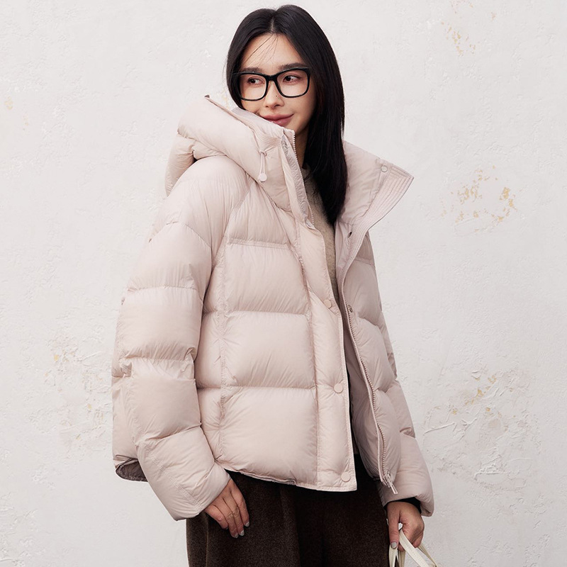 Hooded Short down Jacket for Petite Women, 90% White Duck Down, 2026 Winter Fashion, Simple and Warm, Slim-Fit Puffer Jacket Hooded Short down Jacket for Petite Women, 90% White Duck Down, 2026 Winter Fashion, Simple and Warm, Slim-Fit Puffer Jacket