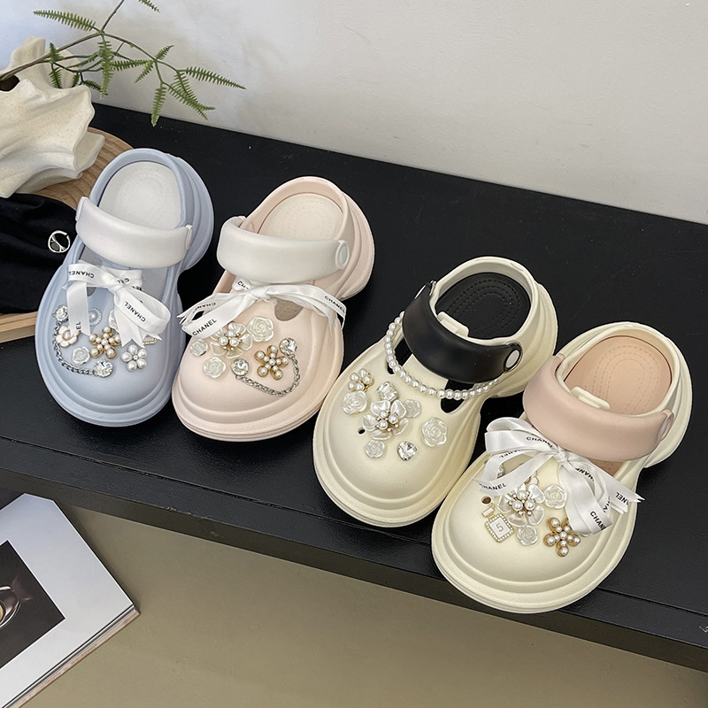 Cave Shoes Internet Popular Fashionable All-match Summer Outwear Women's 2025 New Pearl Chain Thick Sole Increased Sandals and Slippers Platform Bottom
