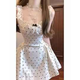 2025夏季新款纯欲风甜美少女收腰蓬蓬裙短裙法式蕾丝设计感连衣裙