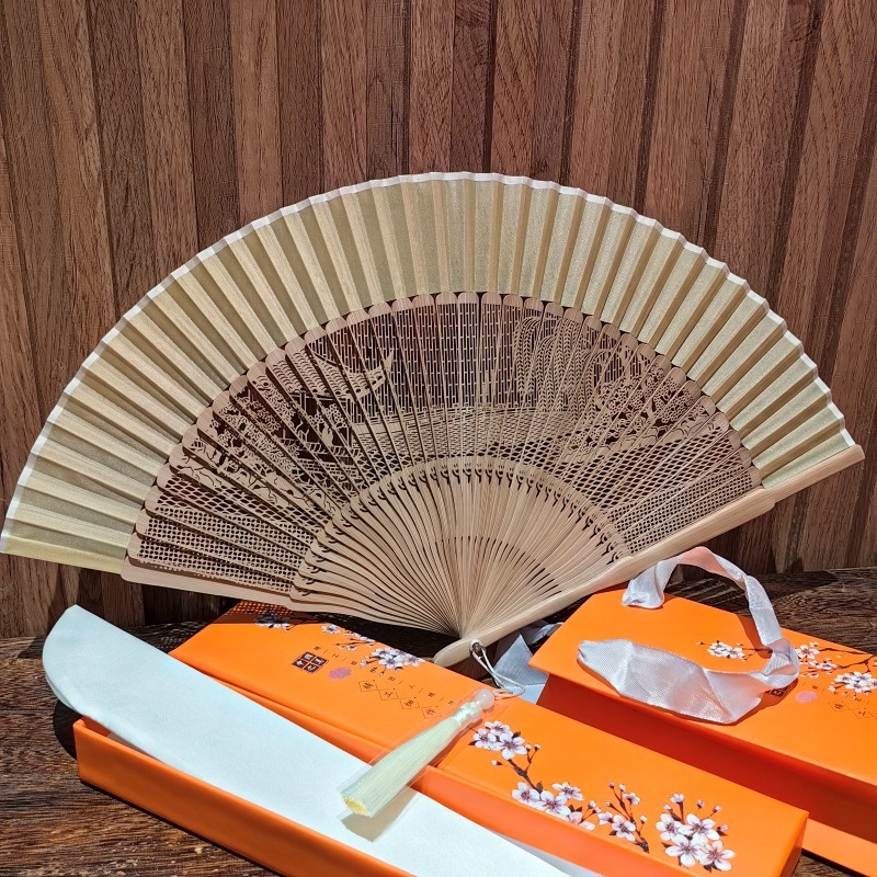 【卸売注文】庭園をテーマにしたギフトボックス入り竹彫りギフト扇子中国扇子古代風扇子|undefined