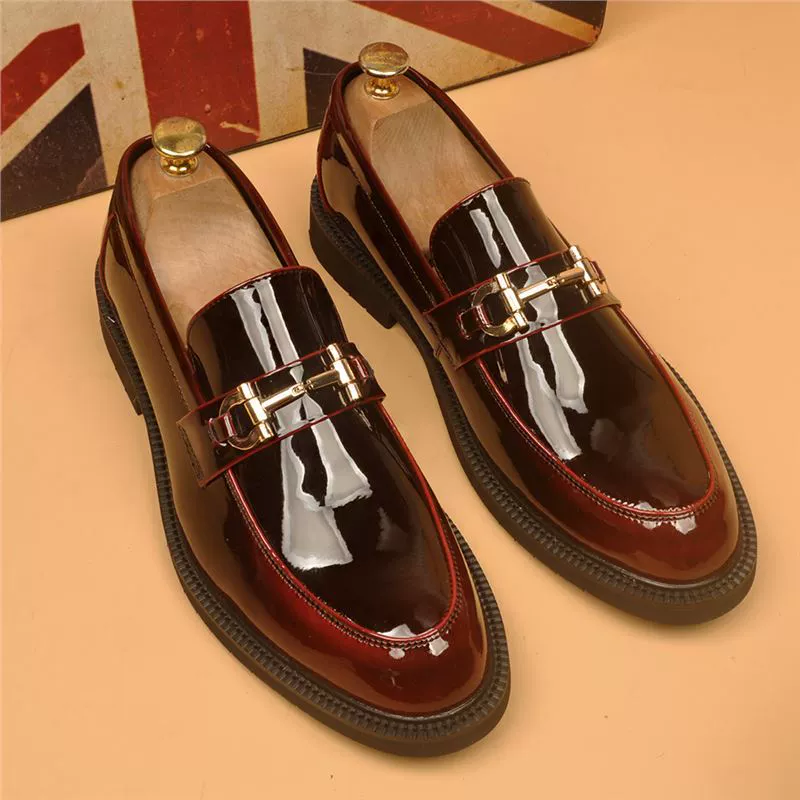 Повседневная кожаная обувь для мужчин, лакированная кожаная официальная одежда, деловые британские глянцевые мужские туфли на одной ноге, молодежные внутренние ленивые кожаные туфли