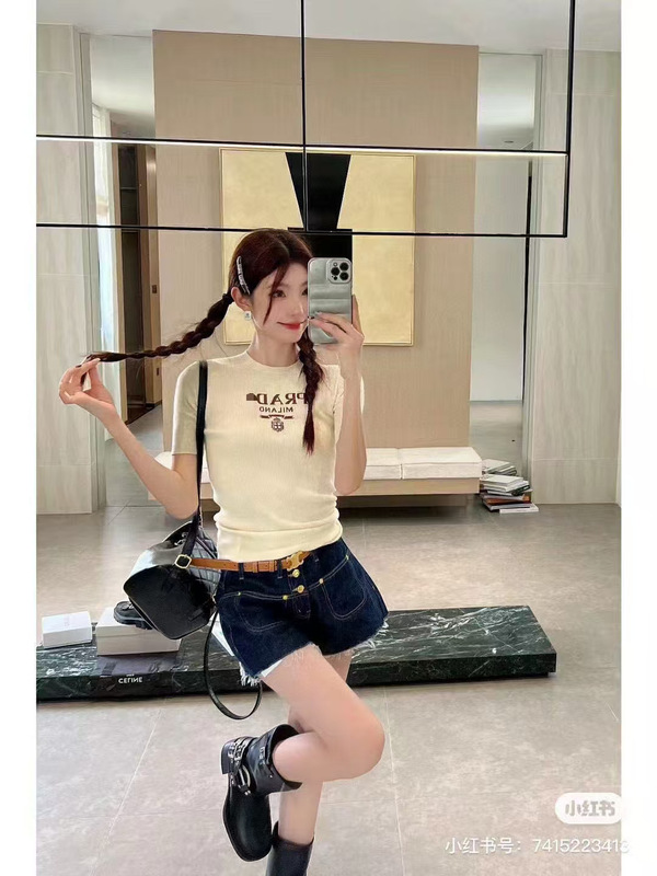 南油高定25早秋新款P家胸口提花字母坑条针织薄款修身显瘦短袖T|undefined