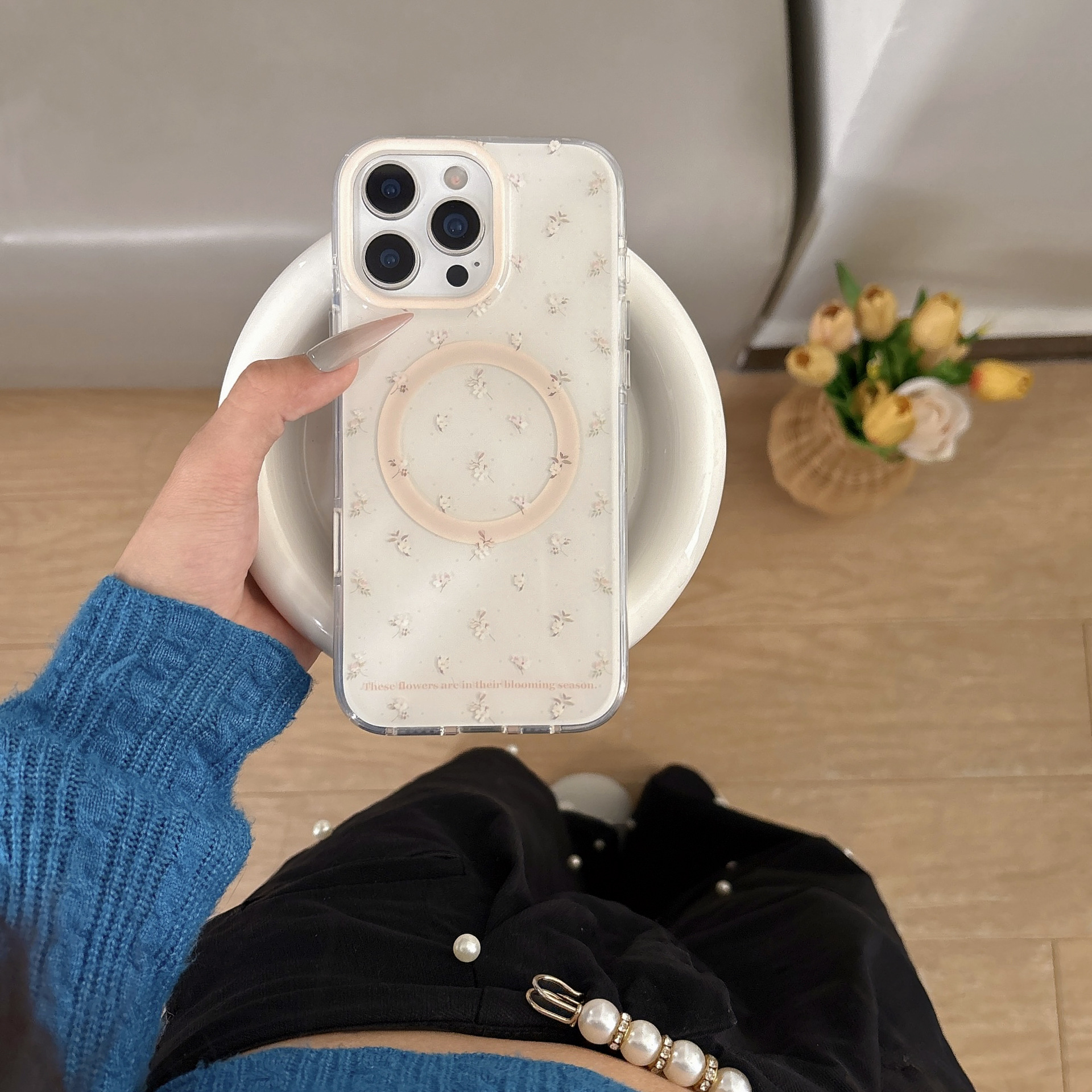 Pequeña y fresca pantalla completa floral adecuada para Apple 16ProMax funda para teléfono móvil 15Pro/14Pro nicho 13 femenino 16Pro