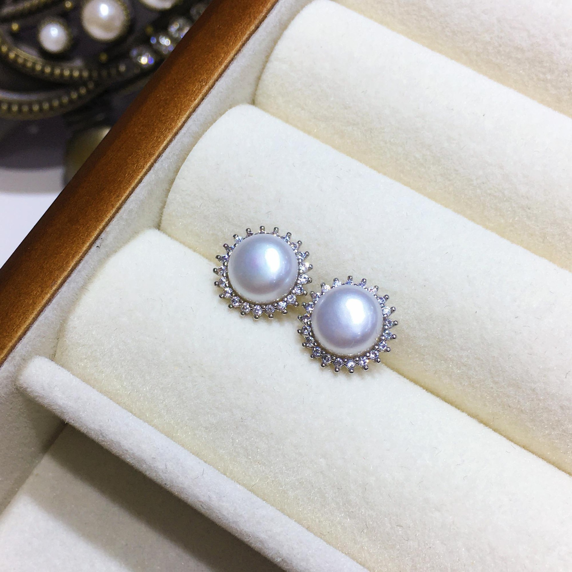 ����ʱ�и���tianȻ�������������˿������������ϵ�ж�������