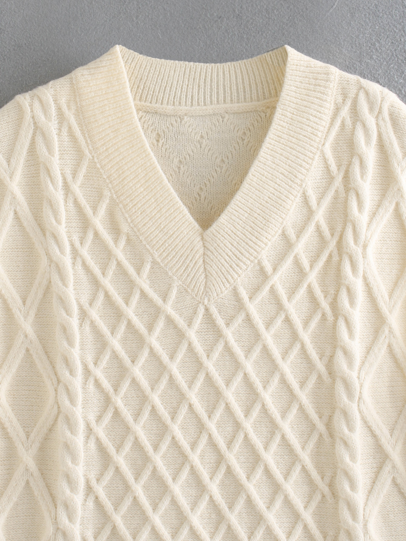 V-Neck Knitted Pullover Vest NSAM26353