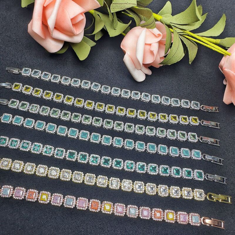 Popular Square-Shaped Design Sugar Cube Bracelet, Fashionable and Luxurious, with High-End Classic Zircon Inlays in Various Colors