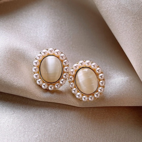 Cat's Eye Stone Imitation Pearl Necklace Light Luxury Clavicle Chain Women Gradient Cat's Eye Stone Earrings Personality Unconventional Set