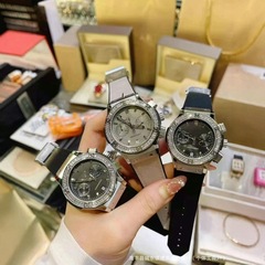 2025おばあちゃんの新しい腕時計の女性dinimi軽贅沢気質カレンダー多機能帯カレンダーins小衆女性モデル