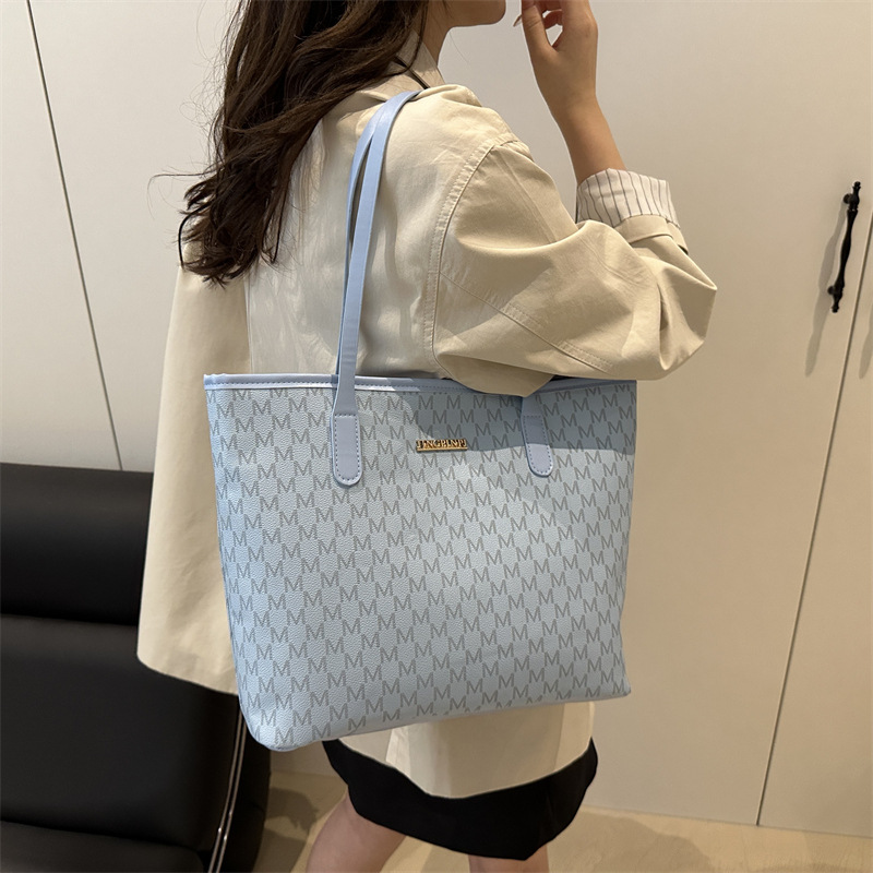 秋冬跨境新款大容量斜挎托特包时尚单肩手提包通勤包质感复古包包