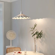 北欧陶瓷餐厅灯现代简约极简荷叶设计师吧台灯日式法式单头小吊灯