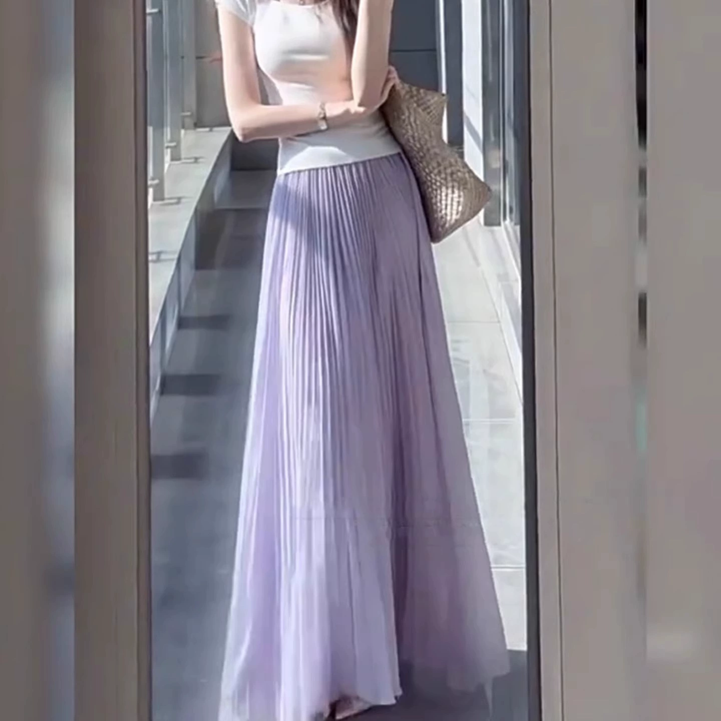 2025 суперпопулярная летняя одежда, полный комплект из высококачественных коротких топов, фиолетовые плиссированные юбки А-силуэта, двухкомплектный набор, западный стиль