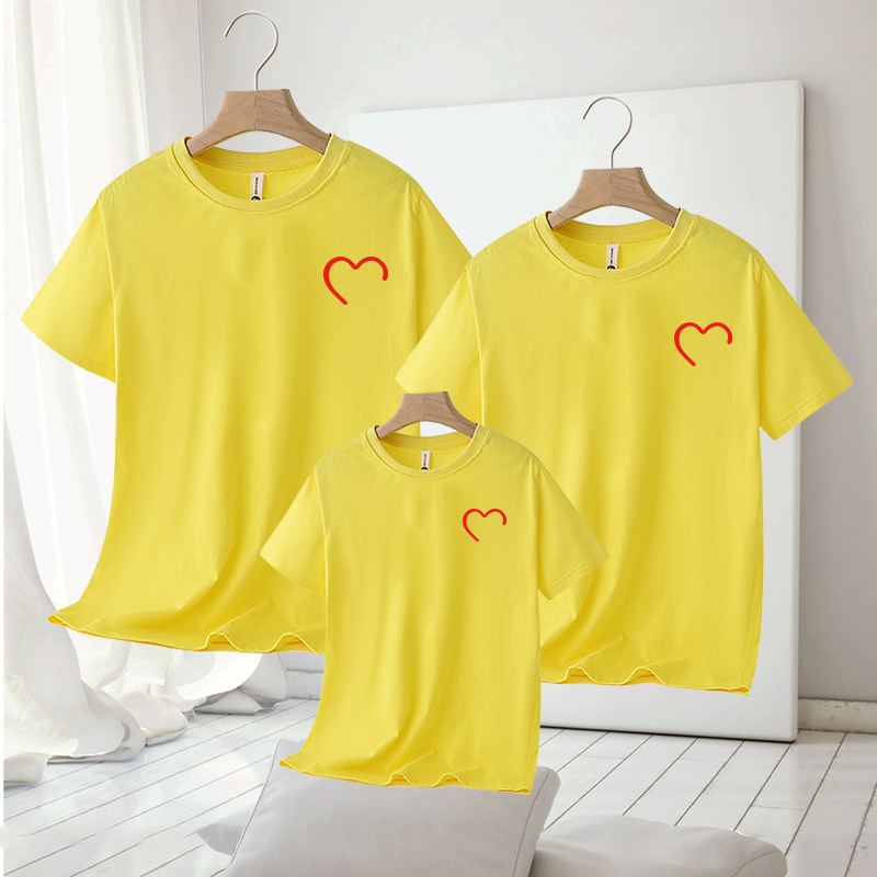 Klein ropa para padres e hijos una familia de tres líneas de verano amor impreso ropa familiar 2024 nueva ropa de jardín de infantes