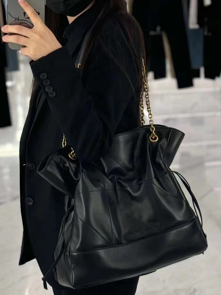 Influenceur de Instagram cu același temperament, geantă de umăr din piele moale cu lanț cu diamante, mărimea mare, pentru timpul liber, pentru naveta_voghion.com