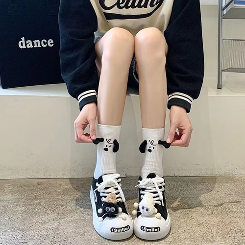 Net celebrity's same three-dimensional doll socks for women, mid-calf socks, Japanese black and white ears, puppy socks, vertical pattern student socks