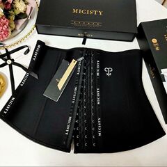 Micisty/密汐の美しい迪は腹を収めて腰を固めます。