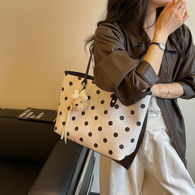 Fashionable Polka Dot Canvas Bag for Women 2026 New Commuting Large Capacity Shoulder Bag Casual Handheld Tote Bag