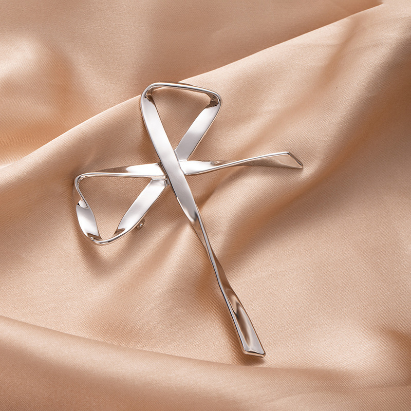 Exaggerated 3d Palm Brooch High-end Metallic Statement Accessory_voghion.com