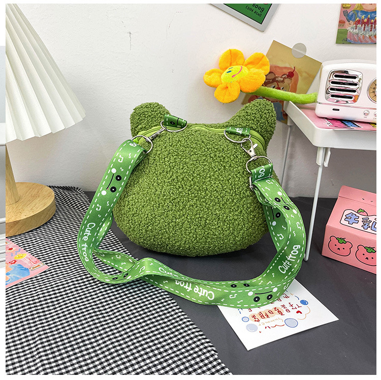 2021 Autumn New stylish and cute green frog single-shoulder crossbody bag wallet plush toy birthday gift for girls undefined