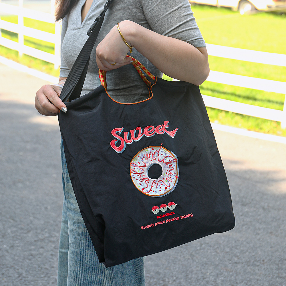 검정과 빨강·아이스크림 도넛