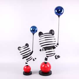 简约卡通条纹气球熊摆件卡通雕塑样板房客厅落地轻奢饰品