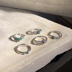 潮流輕奢仿祖母綠鋯石貴氣戒指女百搭氣質鏤空小眾氣質指環配飾