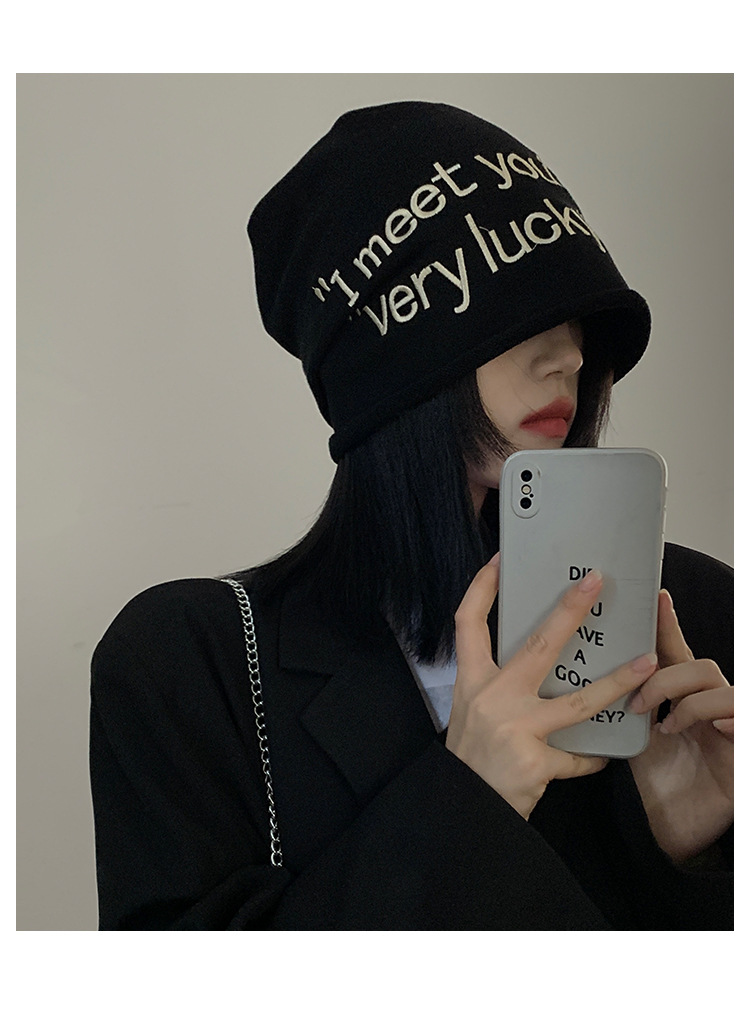 Black letters folded hat women's autumn winter autumn wind sweet cool big round cold hat pile pile hat_voghion.com