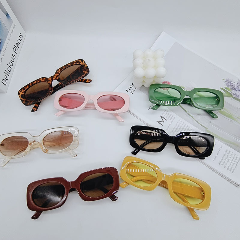 Elegant Glam Hip-hop Uv400 Women's Sunglasses display picture 1