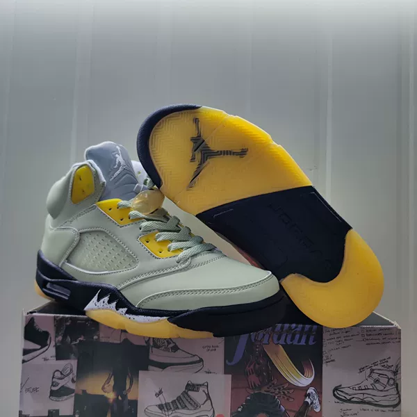 AJ5-Emerald Horizon