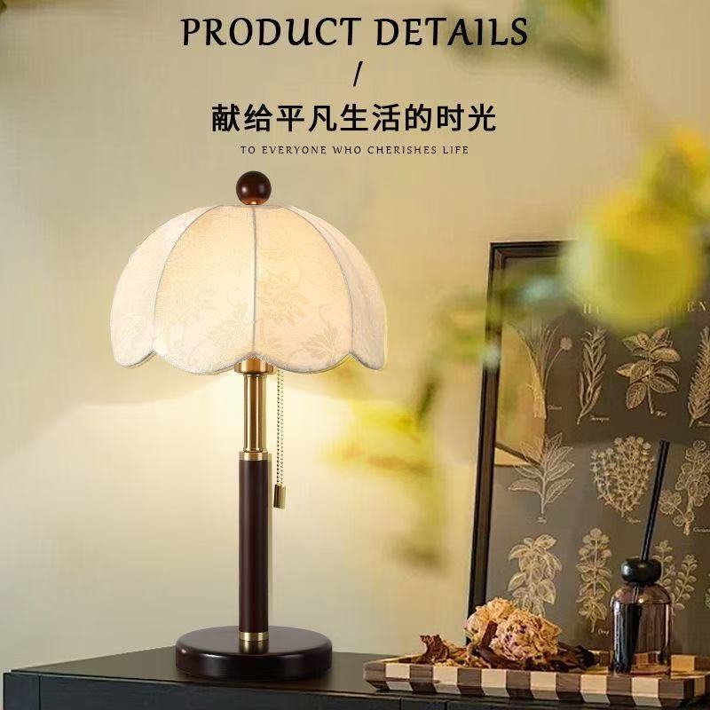 Medieval Style Solid Wood Table Lamp, Living Room, Bedroom, Bedside Decorative Table Lamp, B&B Hotel, Retro Nostalgic Fabric Table Lamp