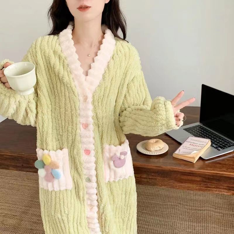 Pajamas women's autumn and winter coral fleece jacquard long nightgown thickened bathrobe fleece-lined nightgown home clothing manufacturers wholesale Pajamas women's autumn and winter coral fleece jacquard long nightgown thickened bathrobe fleece-lined nightgown home clothing manufacturers wholesale