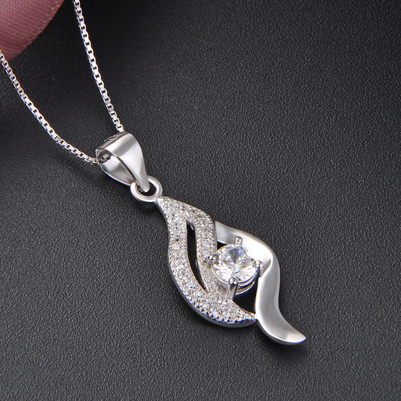 925 plata esterlina colgante en forma de gota de agua de mujer estilo coreano ligero de lujo diamante collar de amor zircón fábrica al por mayor