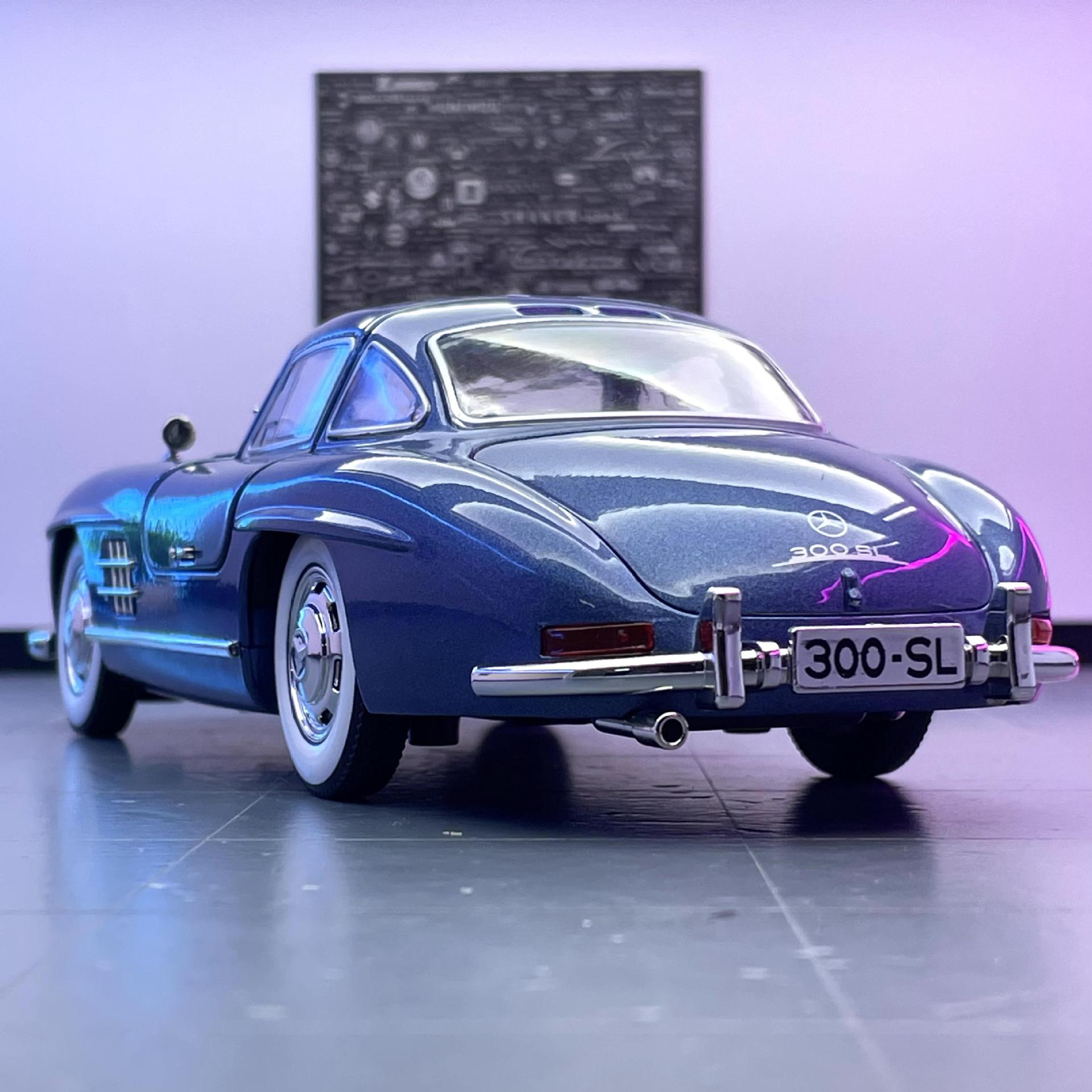 Modelo de coche de aleación Weili 1 a 24 Big Ben 300SL retro coche clásico eco sonido luz modelo de coche decoración regalo