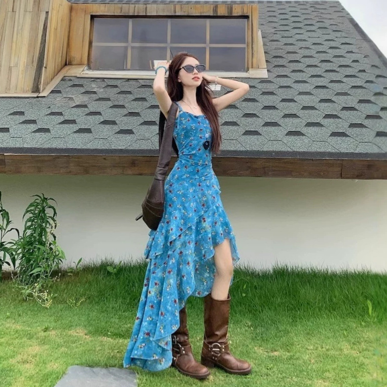 Blue floral print camisole dress for women, summer waist-cinching dress, holiday style, elegant irregular hem long dress Blue floral print camisole dress for women, summer waist-cinching dress, holiday style, elegant irregular hem long dress
