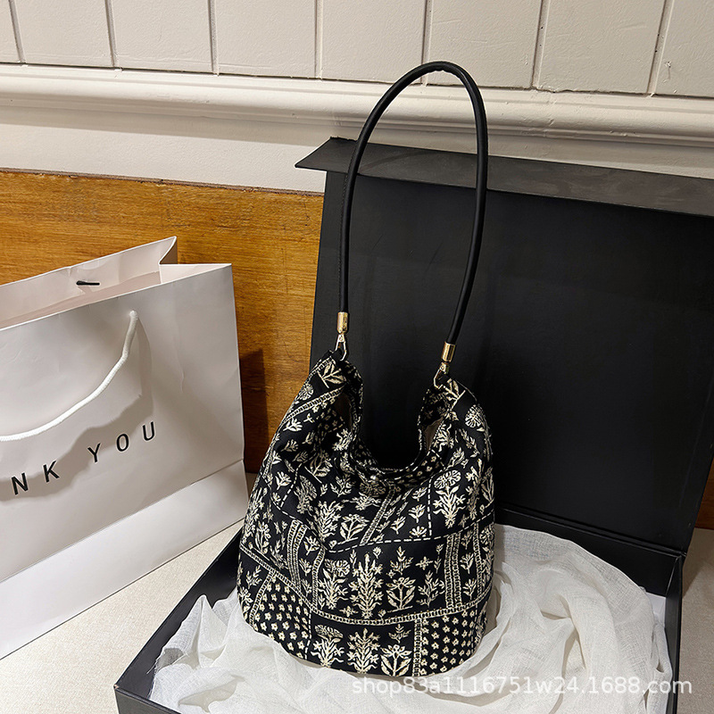 summer capacious underarm bag
