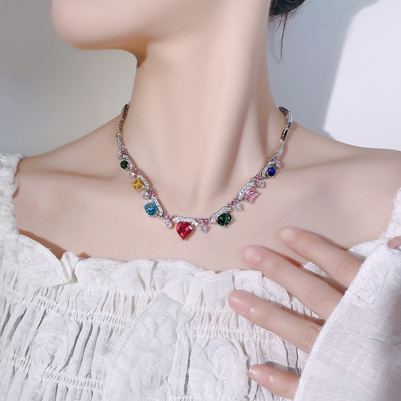 New Jewelry Necklace Light Luxury Inlaid Geometric Color Zircon Clavicle Chain Dopamine Senior Niche Women