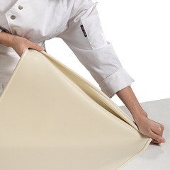 Thickened platinum silicone kneading mat, non-slip and non-stick rolling mat, dough mat and cutting board, household waterproof and oil-resistant