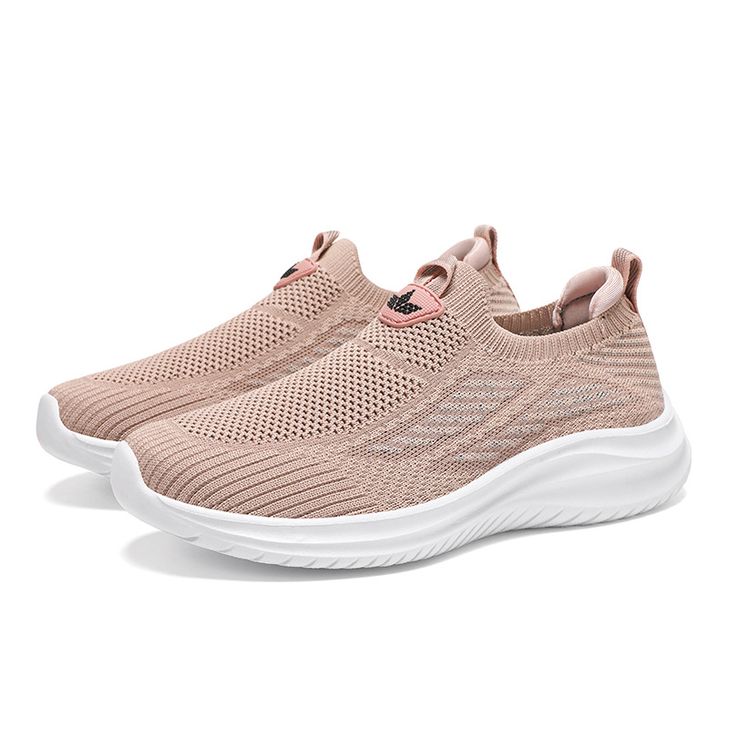 Primavera nuevos zapatos para hombres y mujeres parejas de edad media y vieja zapatos para caminar zapatos de tela suave zapatos de malla transpirable image 6